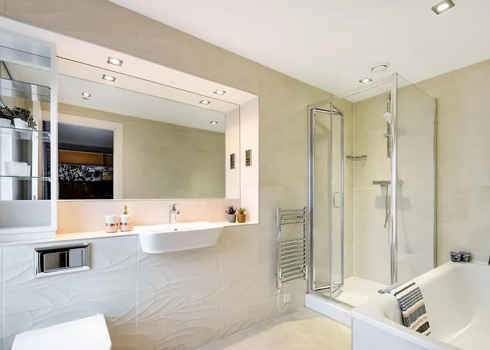 Comfortable For 2 In Leeds, Free Breakfast דירה לידס